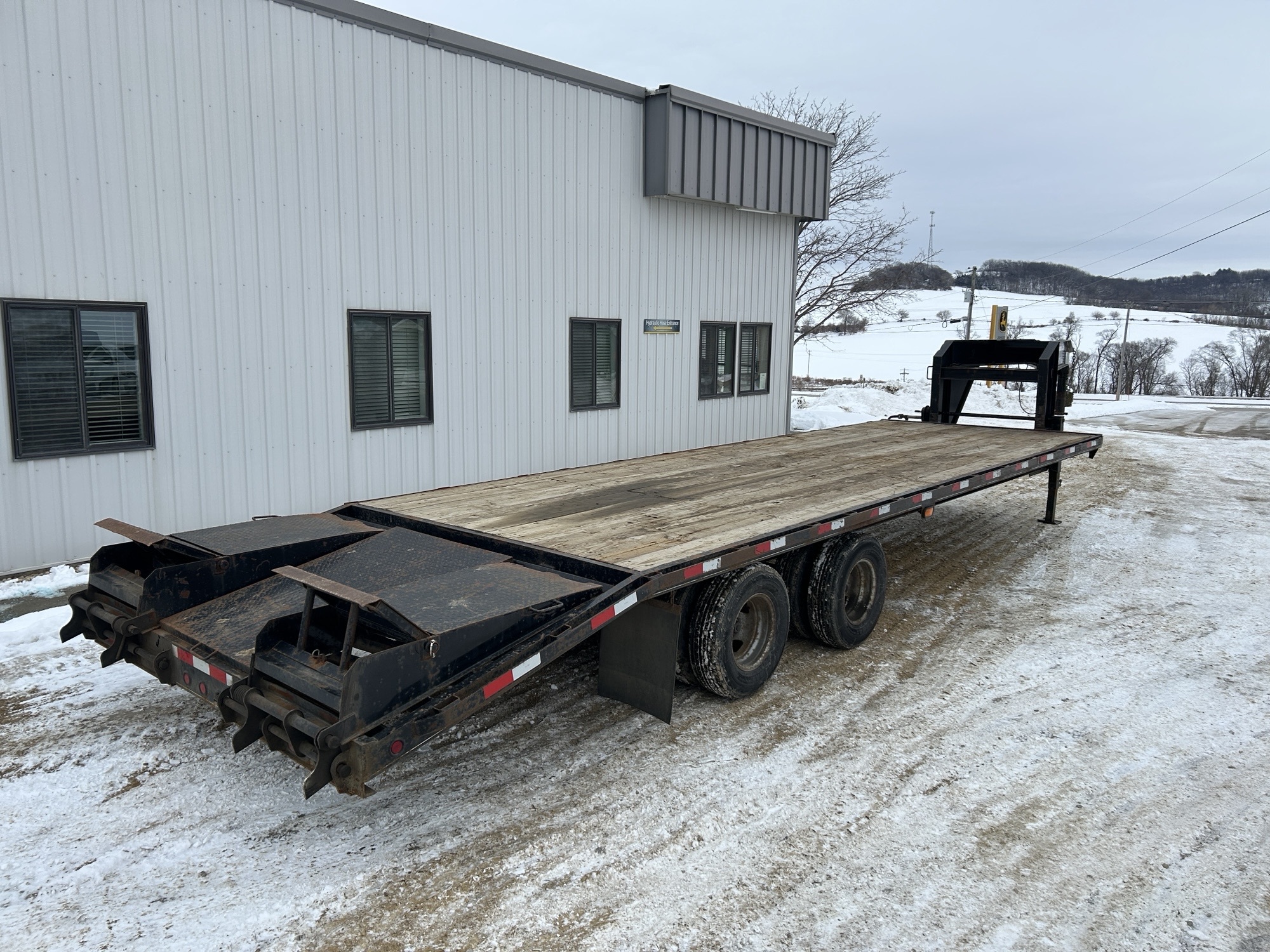 2005 Gooseneck TRAILER Image 3