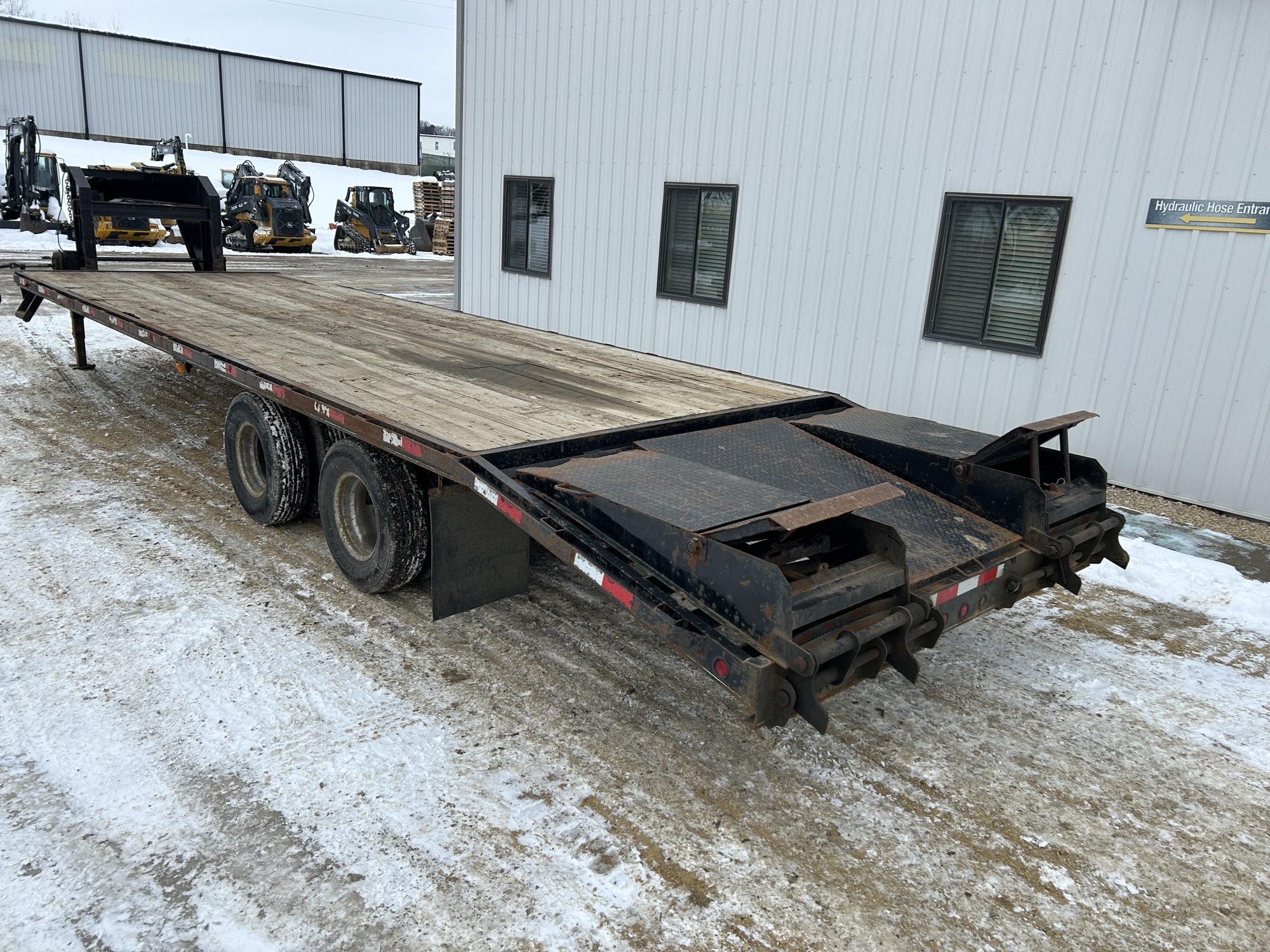 2005 Gooseneck TRAILER Image 4