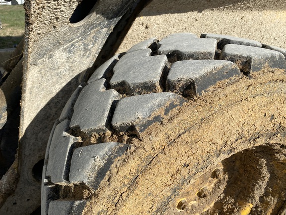 Photo of 2023 John Deere 320G