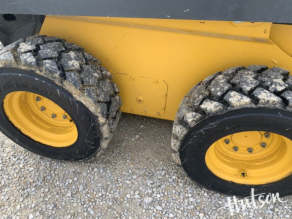 Photo of 2023 John Deere 320G