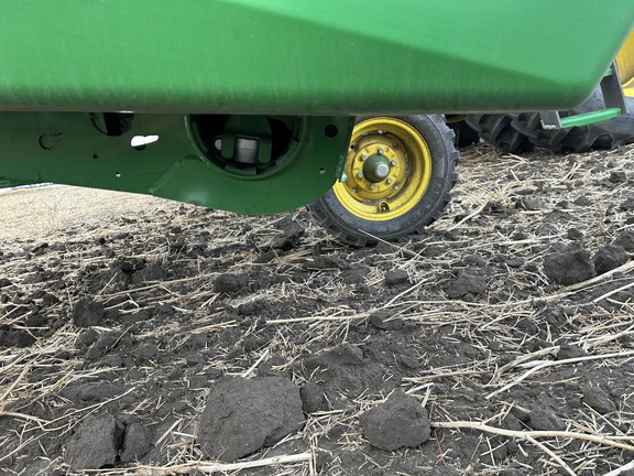 Used 2025 John Deere HDR 35 Combine Platforms at Horizon Ag & Turf in Lloydminster, AB - Photo3