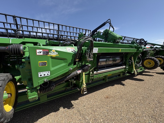 Used 2025 John Deere HDR 35 Combine Platforms at Horizon Ag & Turf in Lloydminster, AB - Photo16
