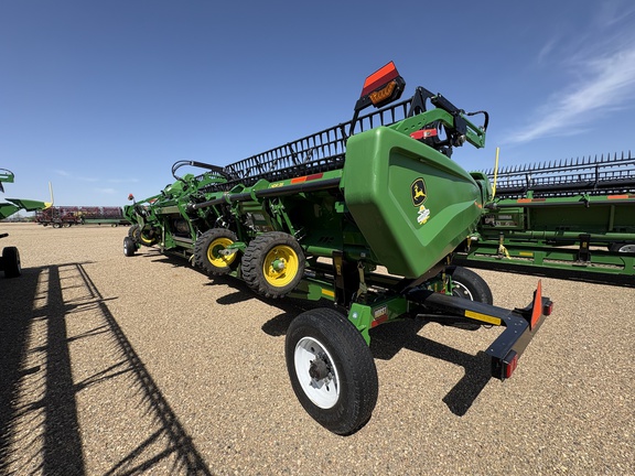 Used 2025 John Deere HDR 35 Combine Platforms at Horizon Ag & Turf in Lloydminster, AB - Photo3
