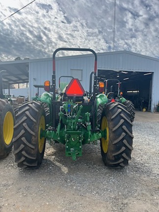 2025 John Deere 5090EL Photo 3