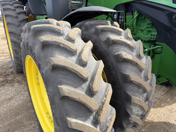 2025 John Deere 8R 370 - Photo12