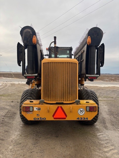 2011 Oxbo 4334 Image 4