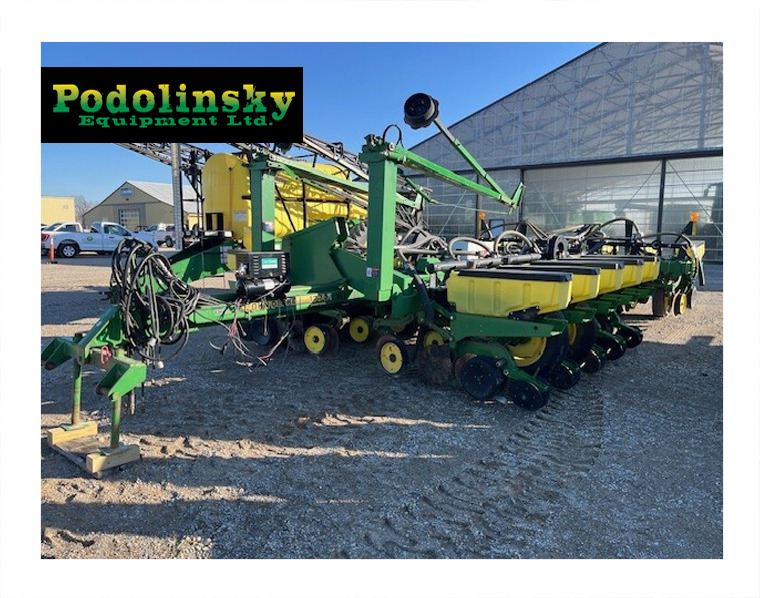 2002 John Deere 1770 Planters: Drawn