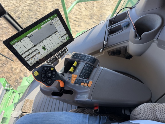 2024 John Deere S780 - Photo43