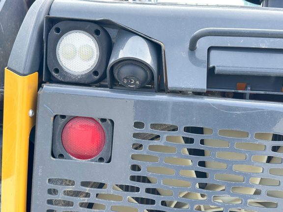 2023 John-Deere 325G