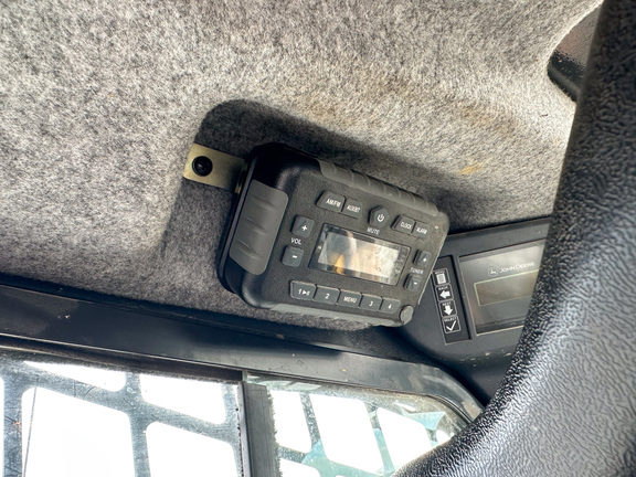 2023 John-Deere 325G