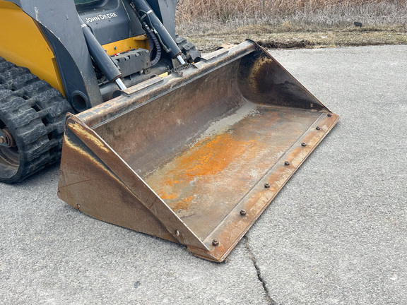 2023 John-Deere 325G