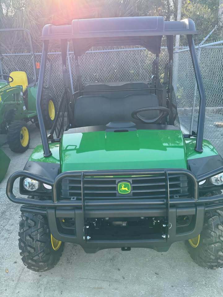 2026 John Deere 825M S4 Image 2