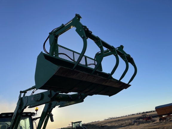 2025 John Deere 6R 155 - Photo11