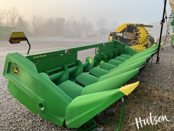 Photo of 2025 John Deere CR 8