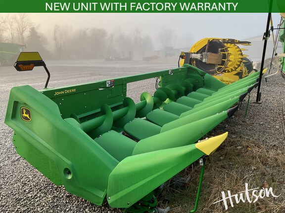 Photo of 2025 John Deere CR 8