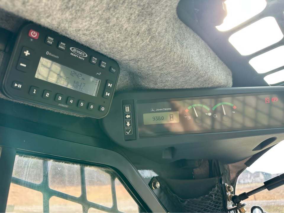 2012 John Deere 326D Image 7