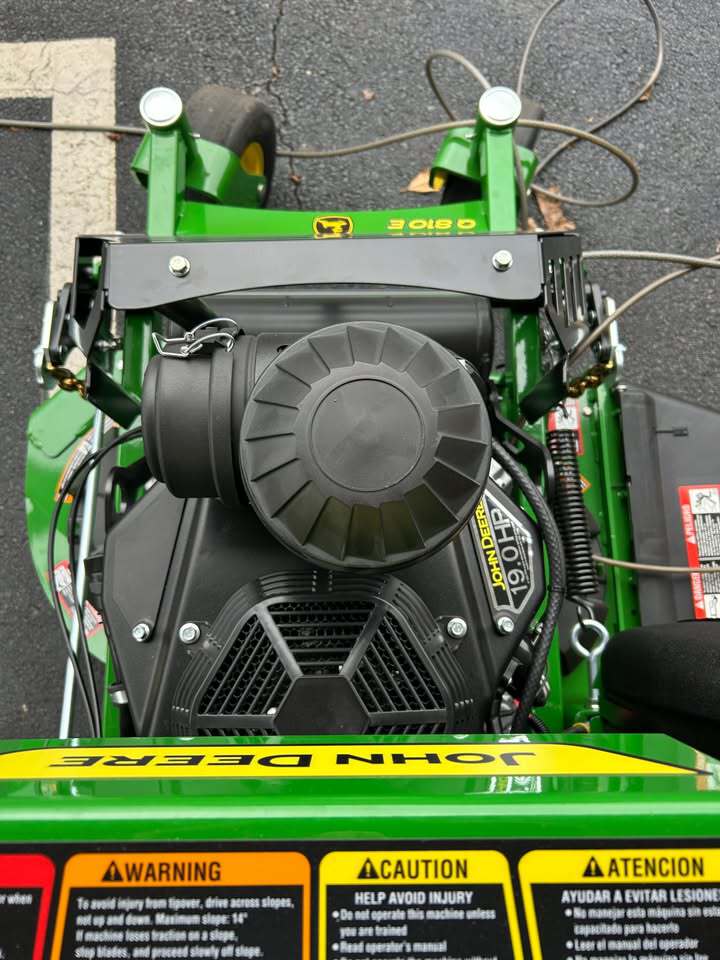 John Deere Q810E Image 3