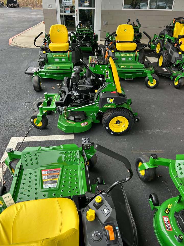 John Deere Q810E Image 6