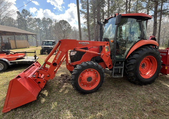 2017 Kubota M7060 Photo 1
