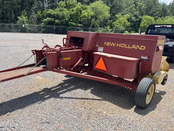 2001 New Holland 565
