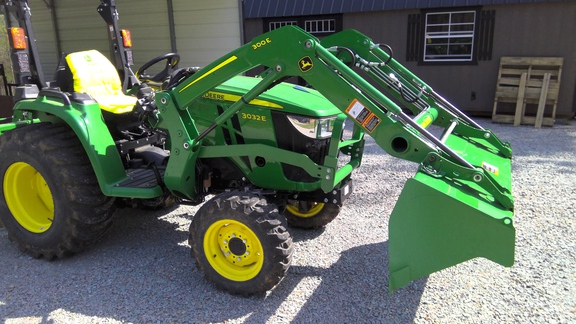 2025 John Deere 3032E
