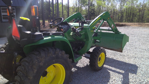 2025 John Deere 3032E