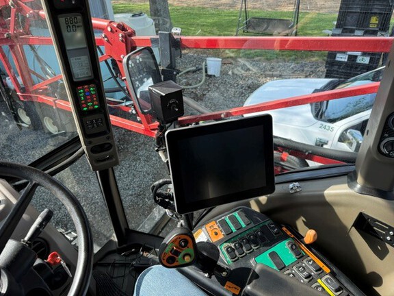 Photo of 2014 Case IH Patriot 2240