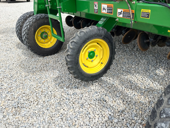 2012 John-Deere 1990
