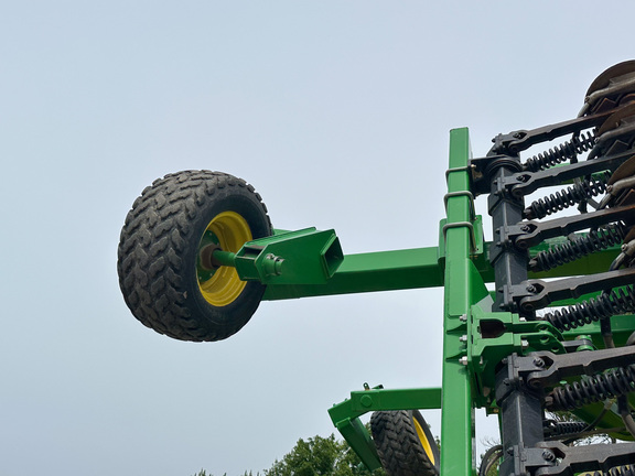 2012 John-Deere 1990