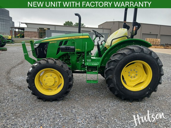 Photo of 2025 John Deere 5050E
