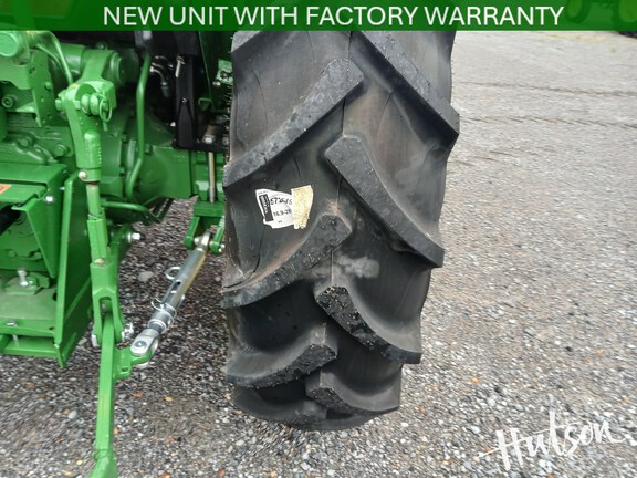 Photo of 2025 John Deere 5050E