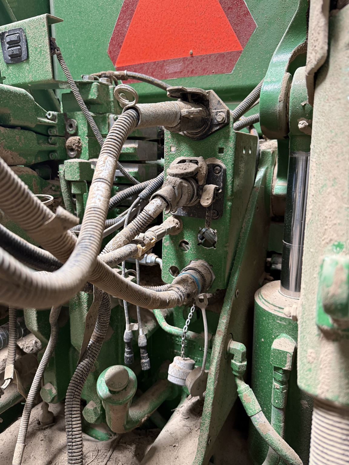 2015 John Deere 1775NT Image 4