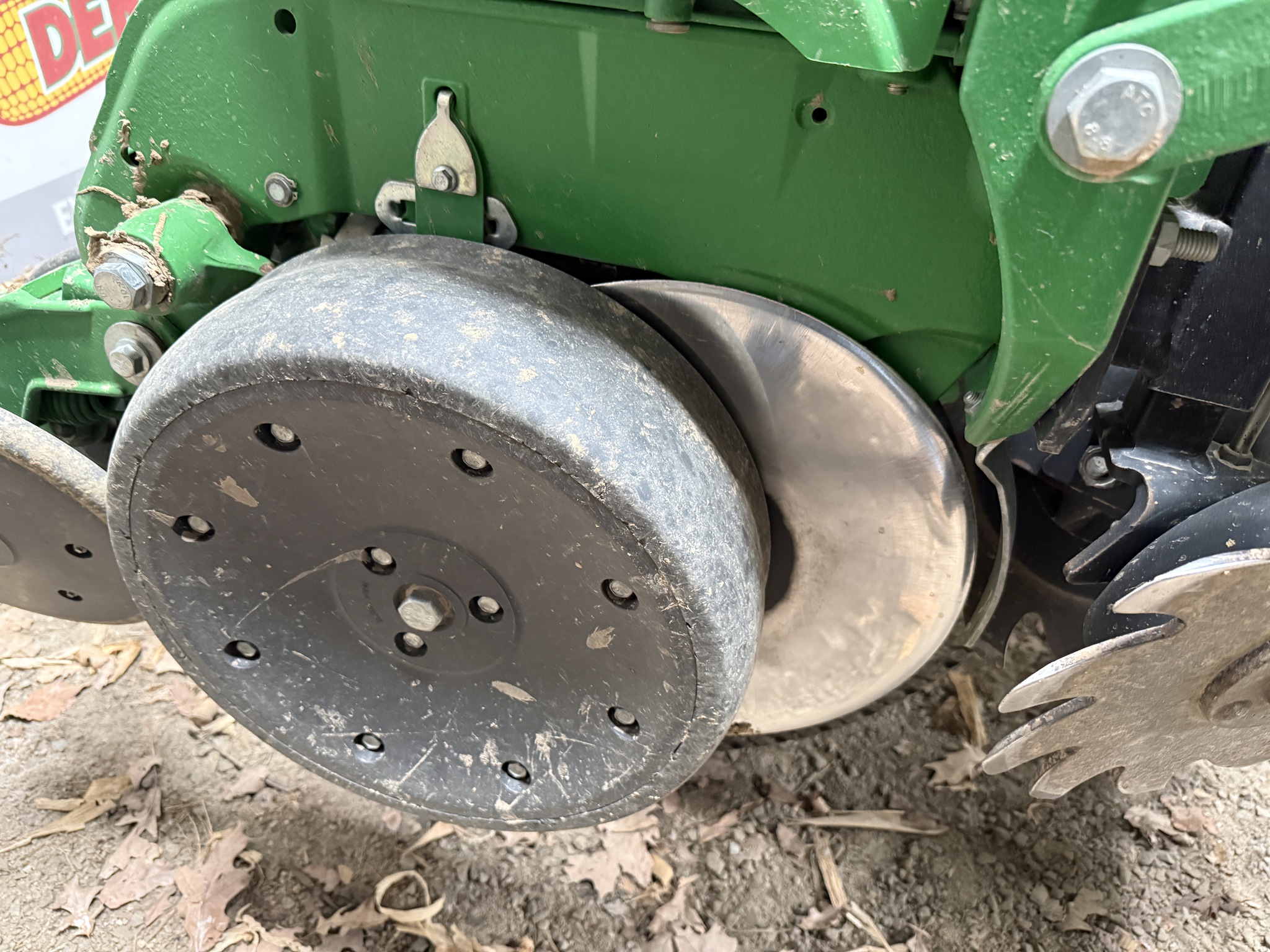 2015 John Deere 1775NT Image 6