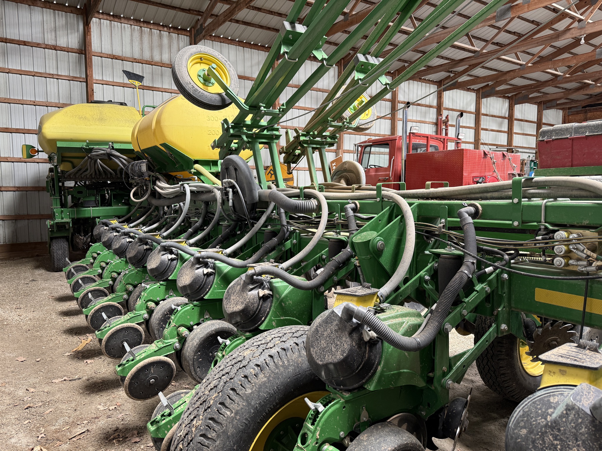 2015 John Deere 1775NT Image 8