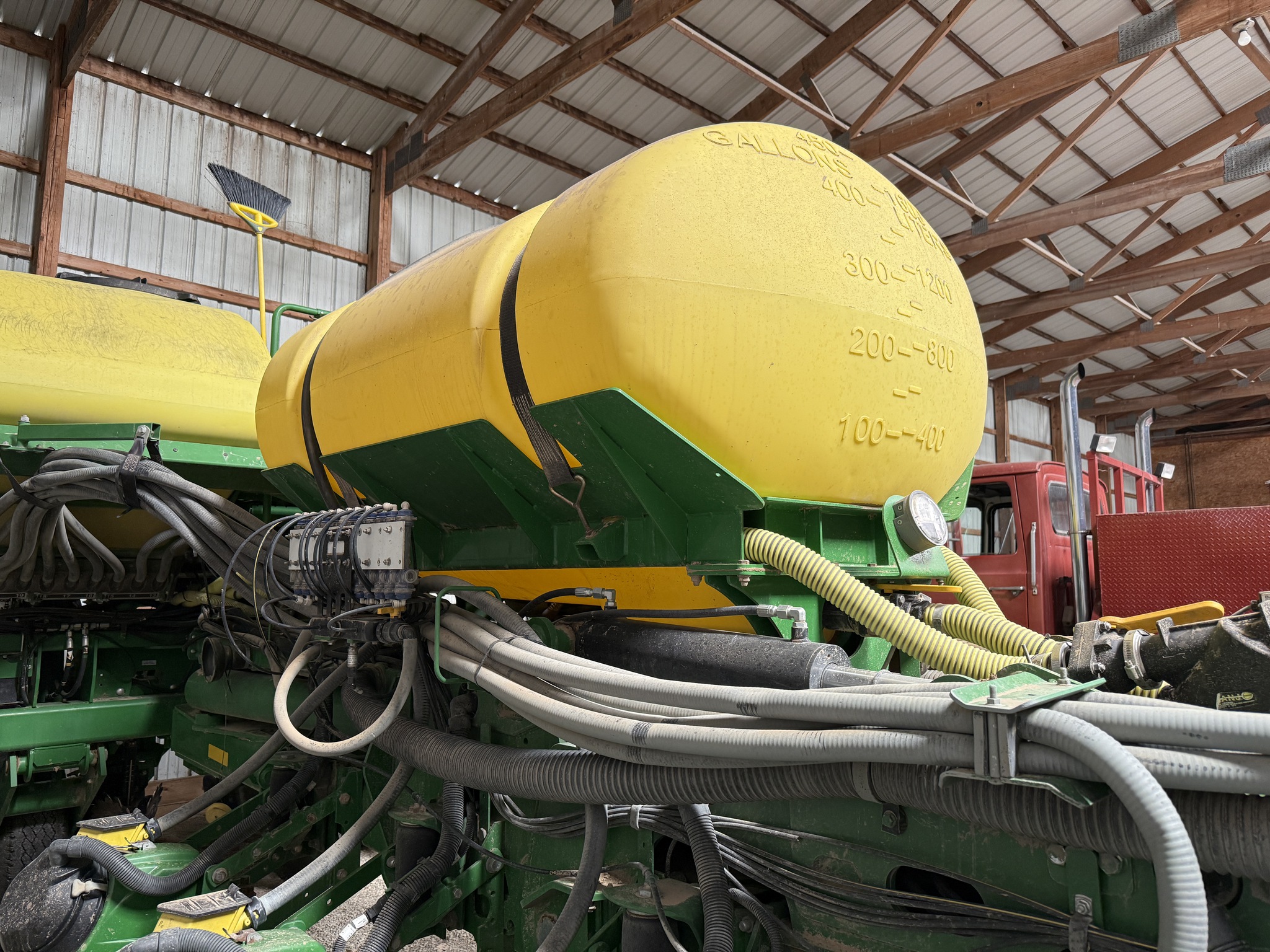 2015 John Deere 1775NT Image 9