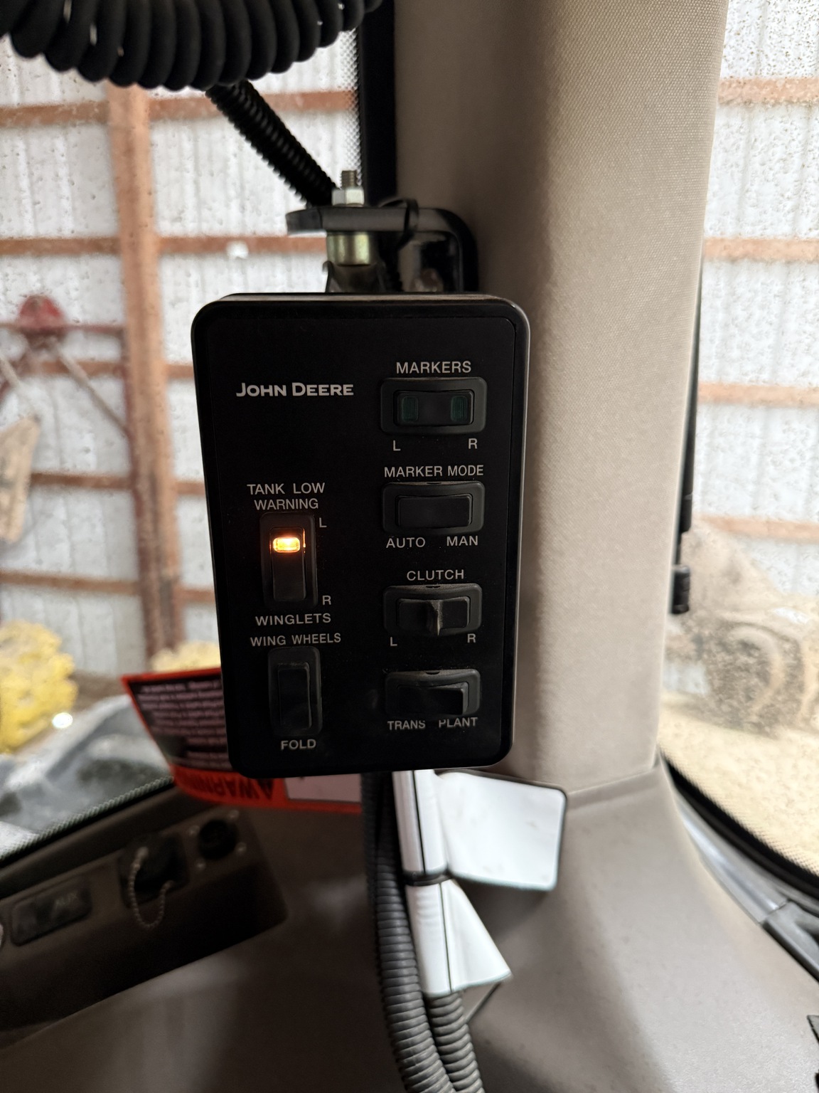 2015 John Deere 1775NT Image 26