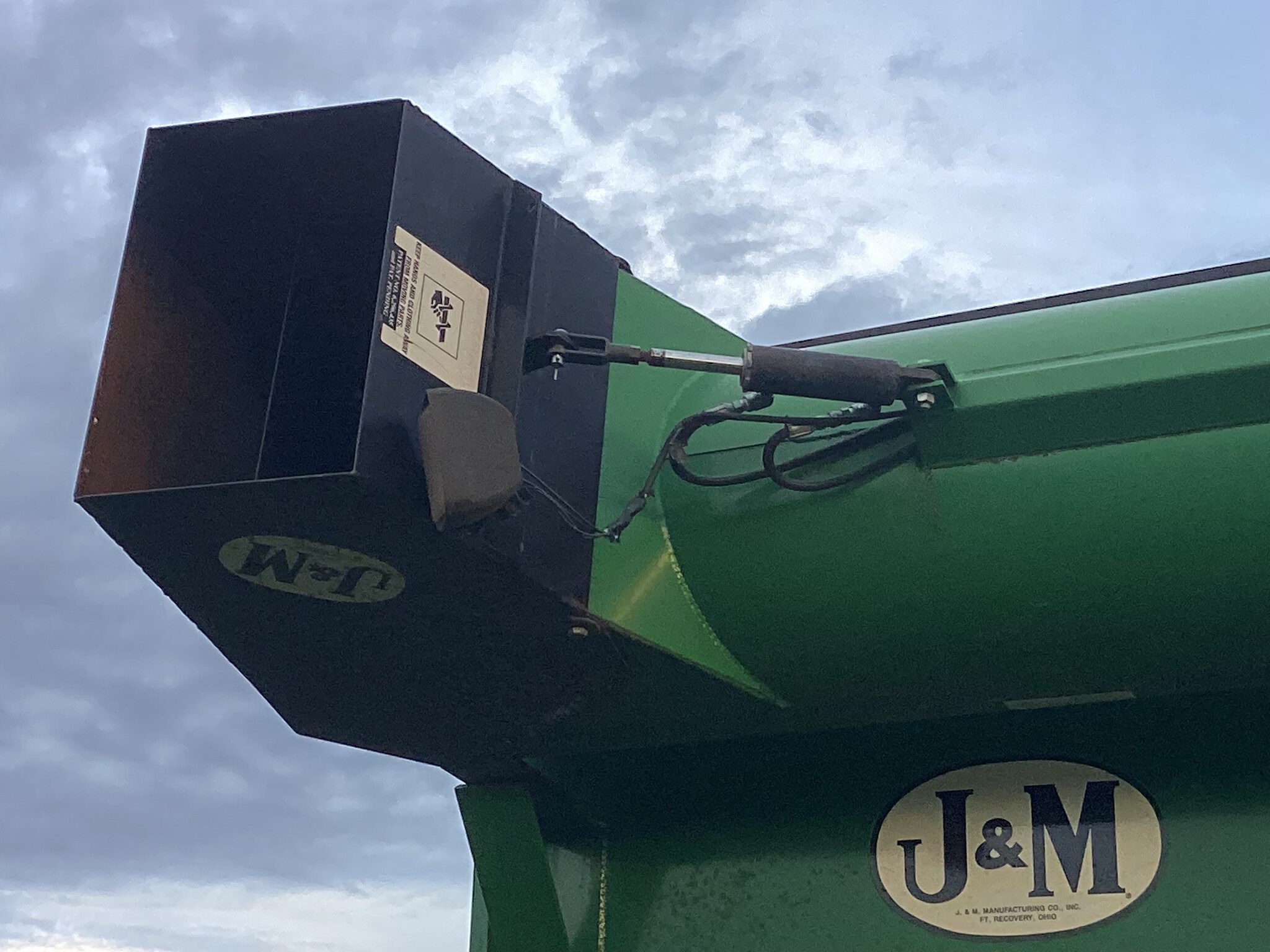 2008 J&M 875-18 Image 7