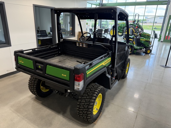 2024 John Deere XUV 835M - Photo3