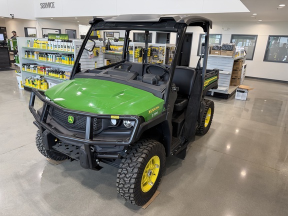 2024 John Deere XUV 835M - Photo6