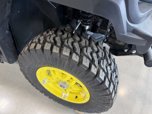 2024 John Deere XUV 835M - Photo10