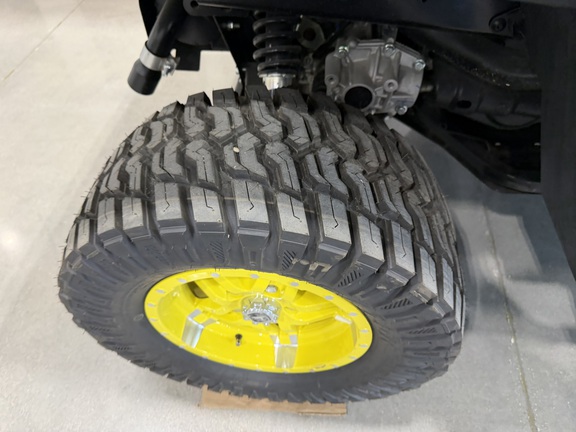2024 John Deere XUV 835M - Photo12