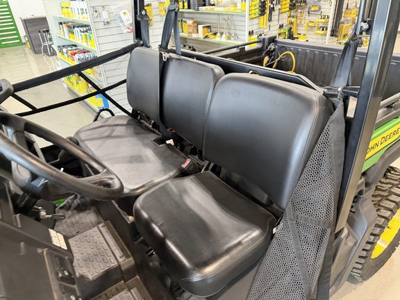 2024 John Deere XUV 835M - Photo17