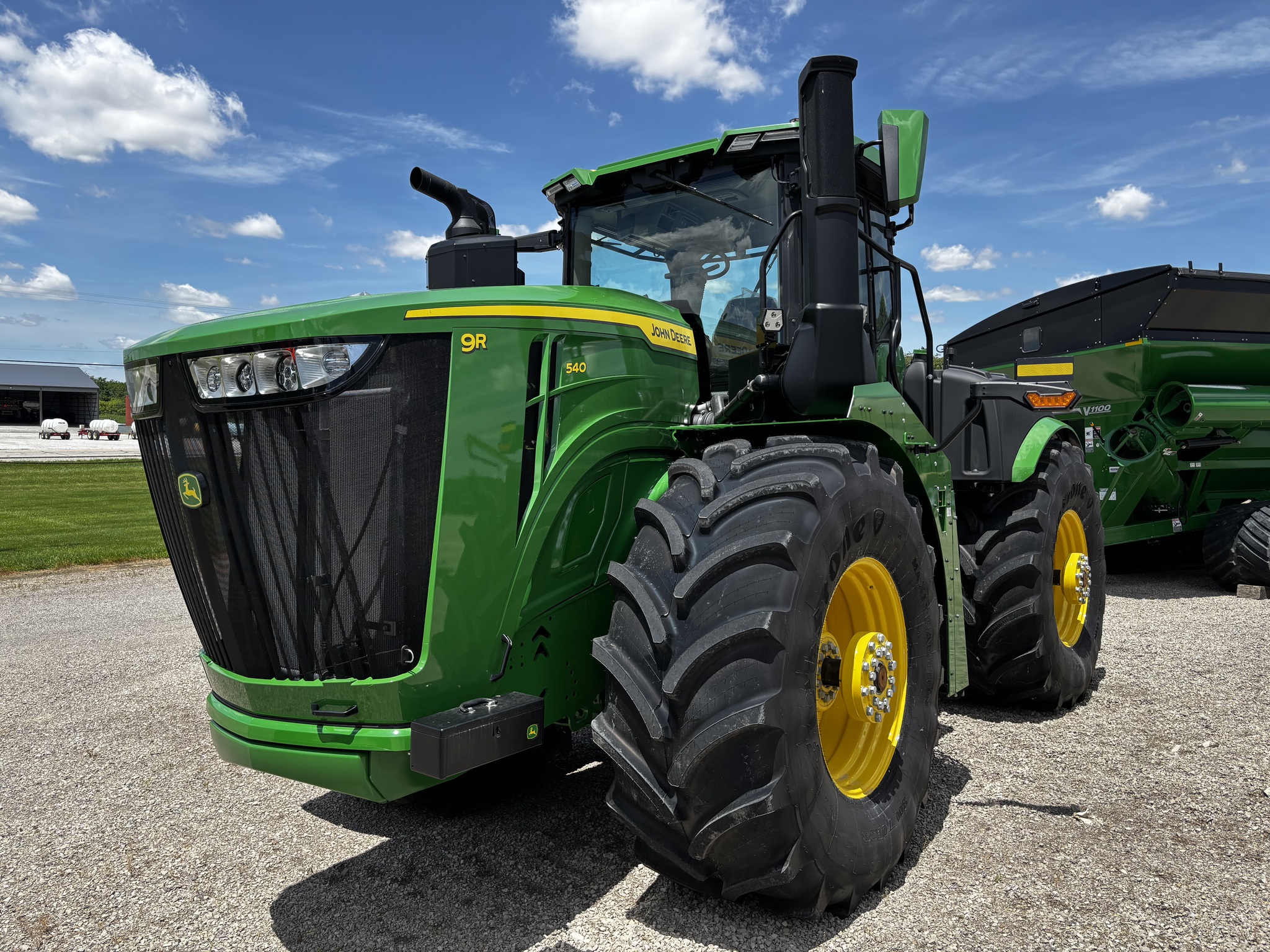New In-Stock 2026 John Deere 9R 540 Articulated 4WD Tractors at Koenig Equipment in Anna, OH - PhotoXL0