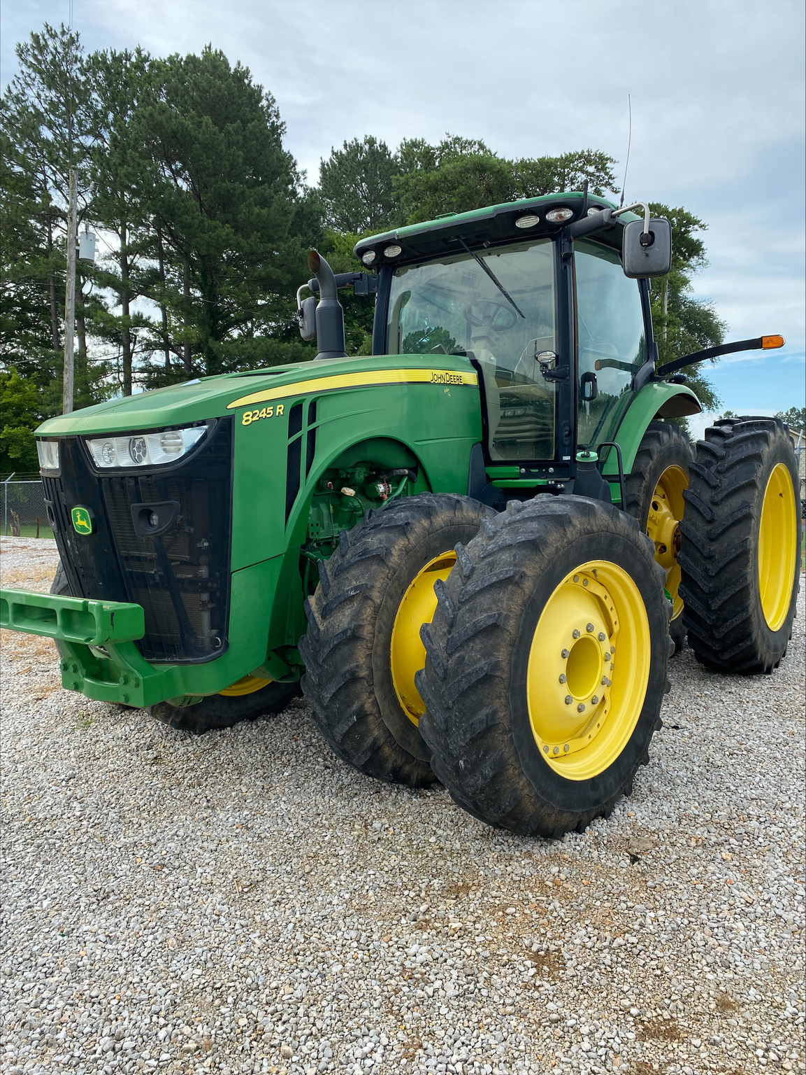2015 John Deere 8245R
