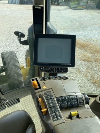 2015 John Deere 8245R