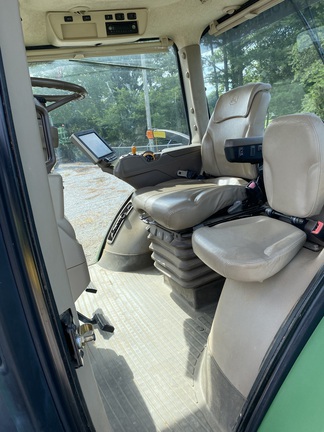 2015 John Deere 8245R