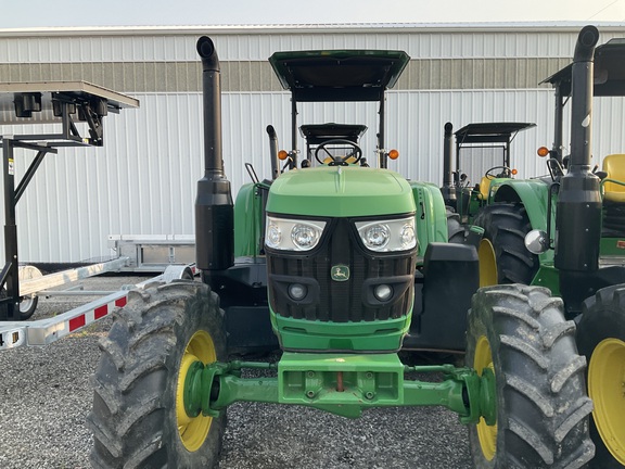 Photo of 2018 John Deere 6120M