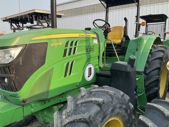 Photo of 2018 John Deere 6120M