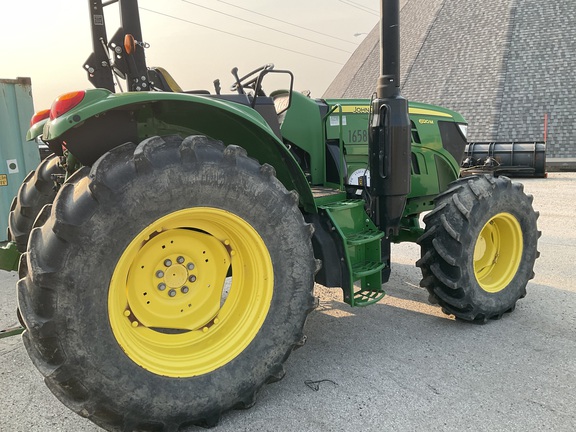 Photo of 2018 John Deere 6120M