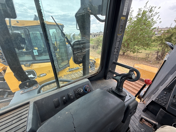 2017 John Deere 700K LGP